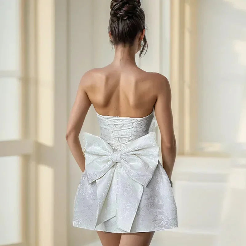 Abito Donna Jacquard Smanicato con Scollo a V – Cerimonia