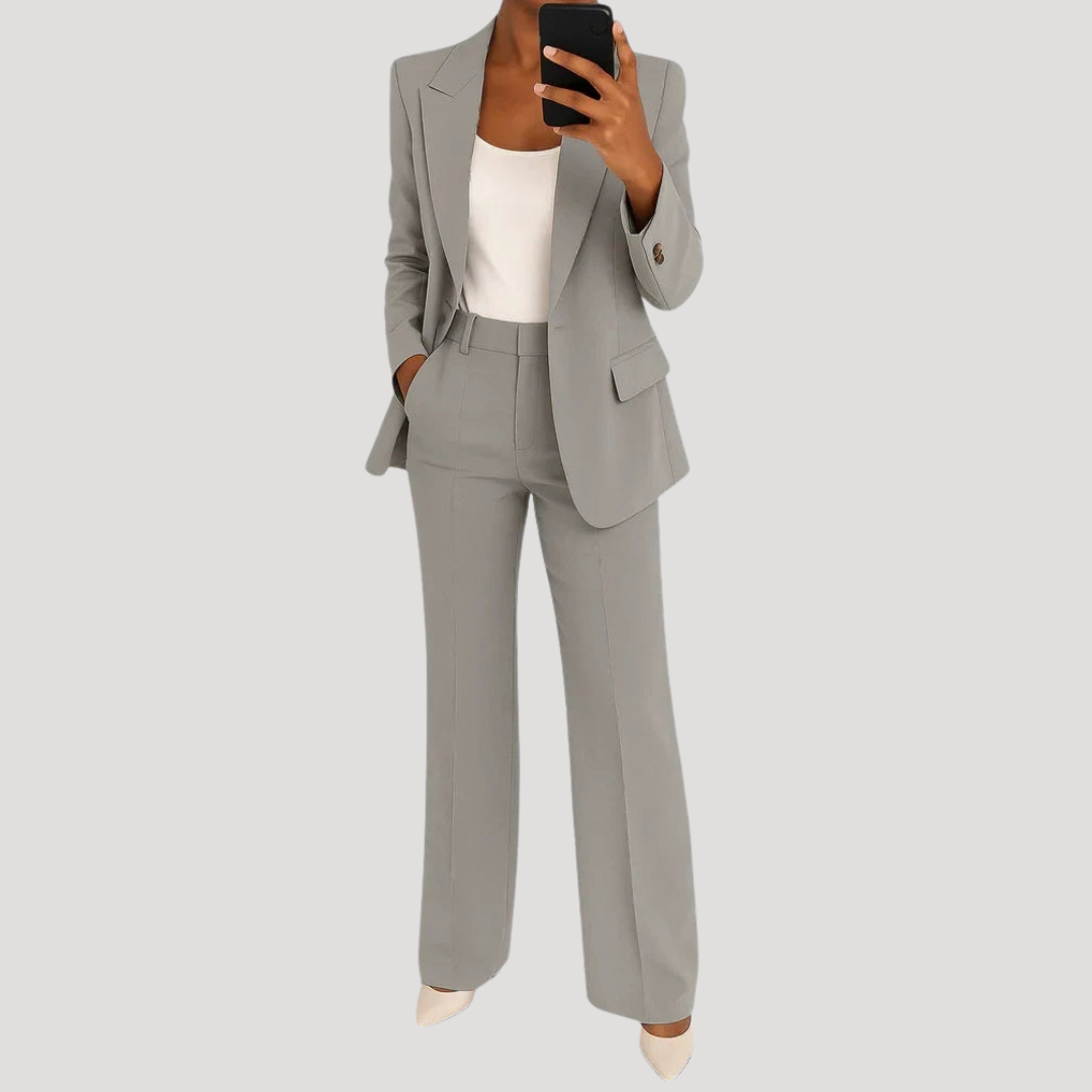Completo Donna Smart Seta Smanicato Slim Fit con Bottoni Elegante