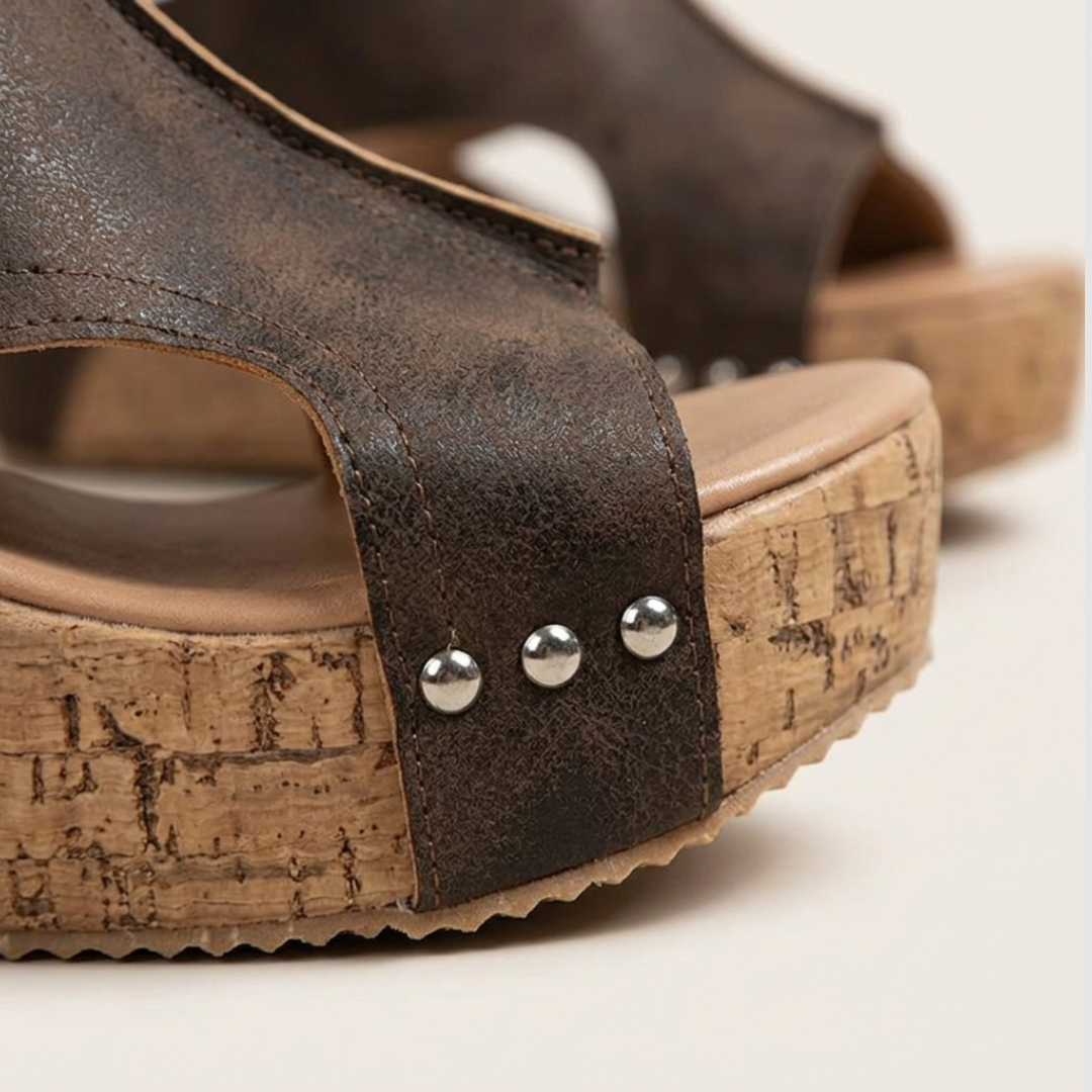 Sandali Platform Donna con Zeppa in Sughero e Borchie