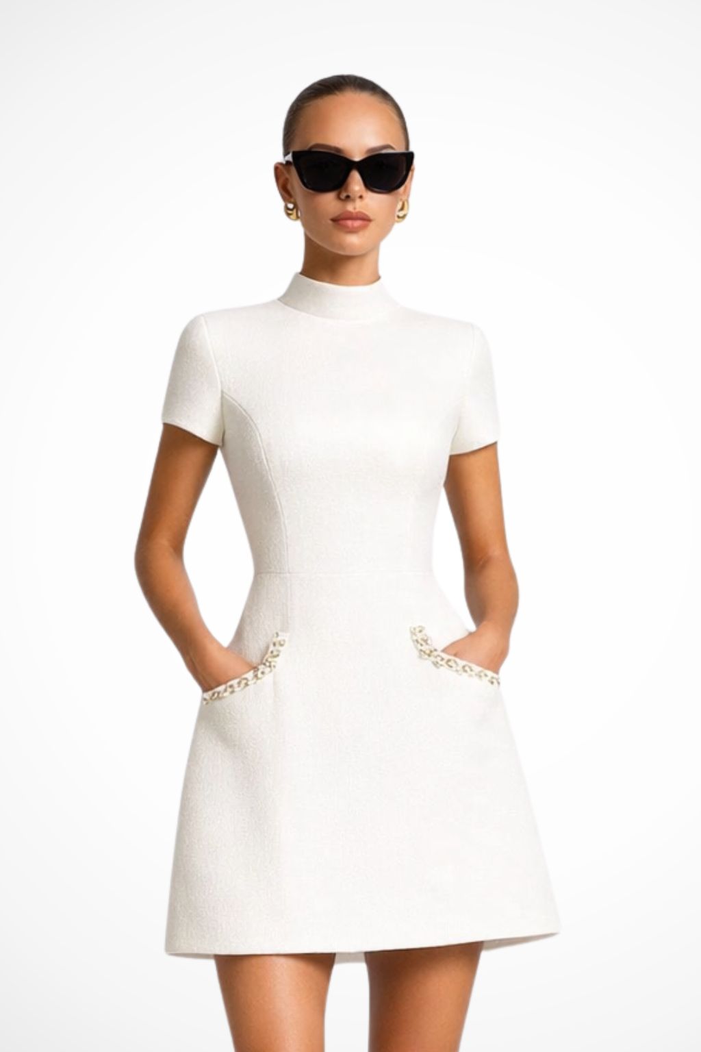 Abito Donna Mini con Pizzo e Tasche – Scollo a V Slim Fit