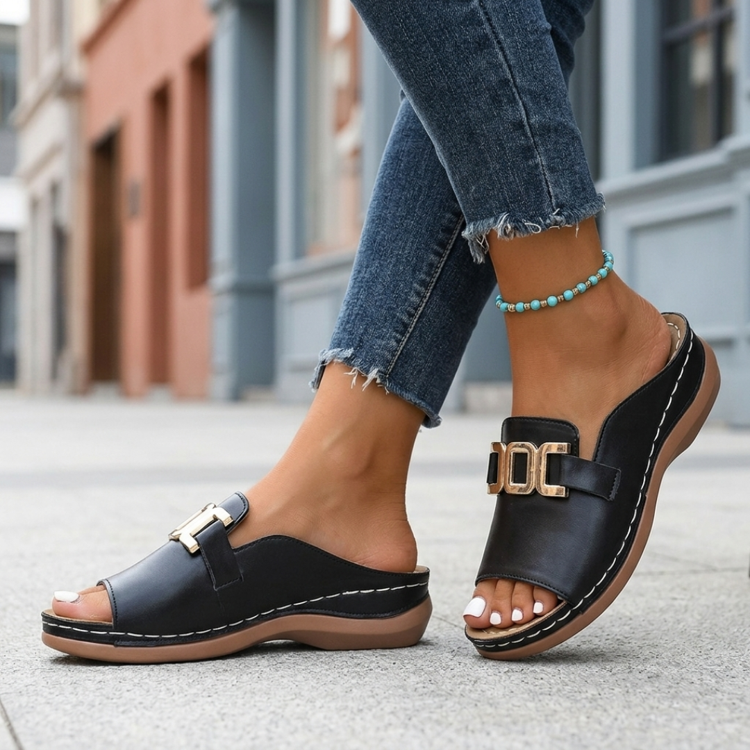 Sandali Donna Slip-On Open Toe con Fibbia in Metallo Tacco Zeppa