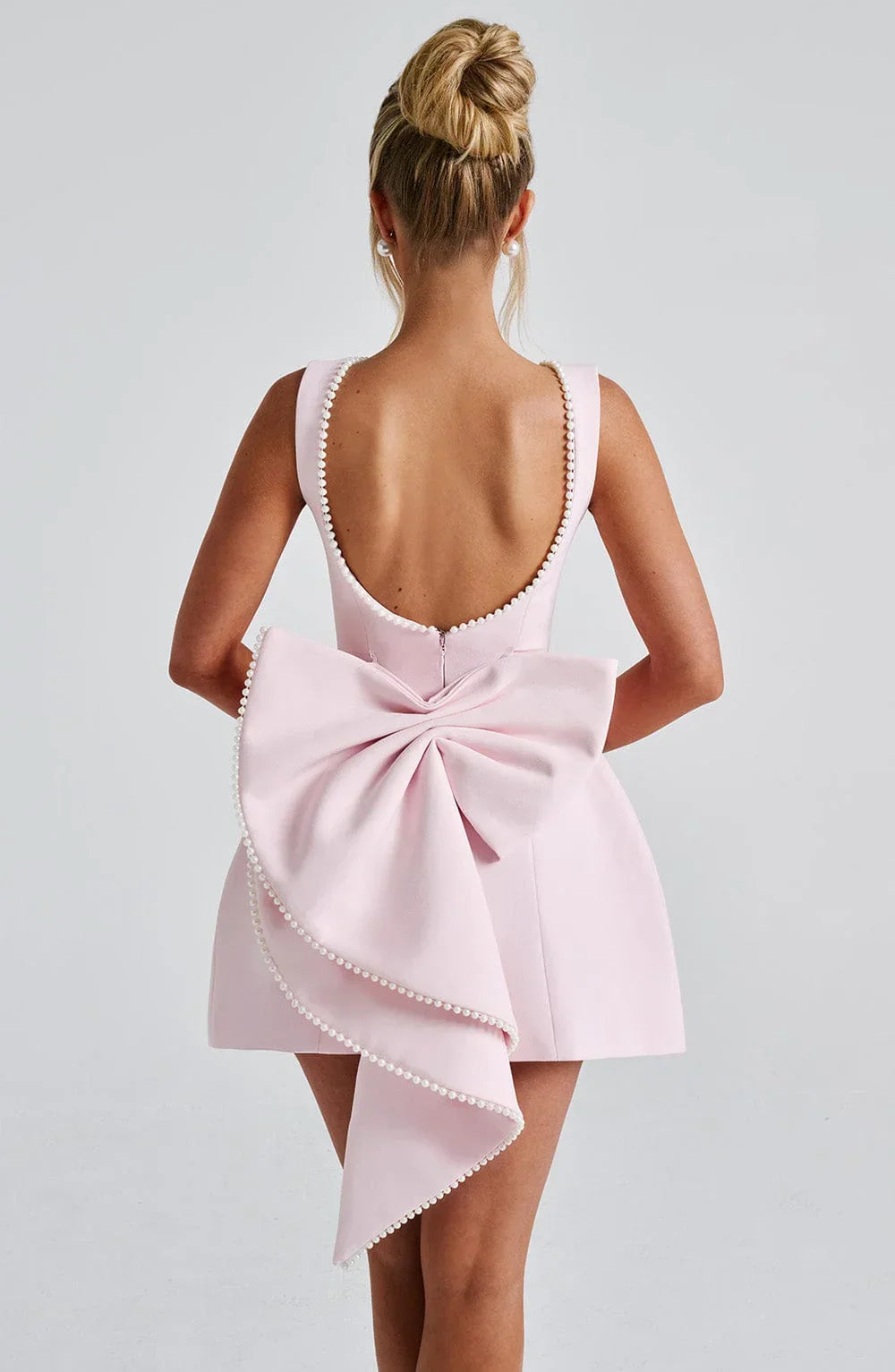 Abito Donna Raso Smanicato con Nœud Decorativo