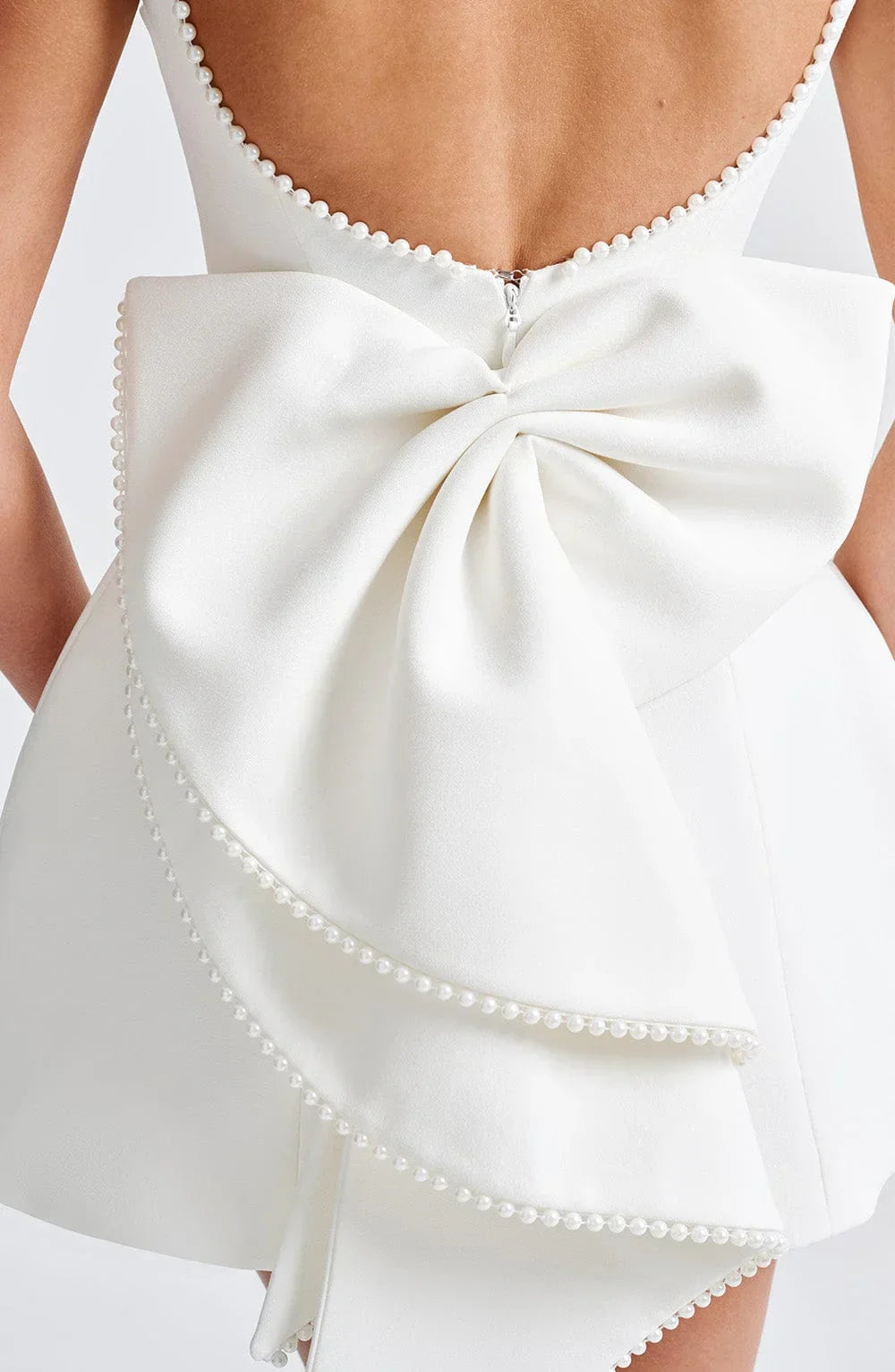 Abito Donna Raso Smanicato con Nœud Decorativo